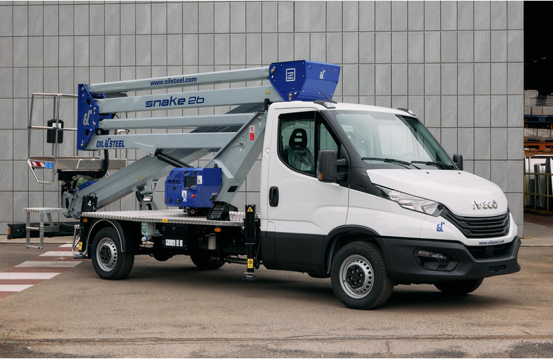Oil & Steel Snake 26 Sobre IVECO 35S14 Distancia entre ejes 4100 mm - LKW mit Arbeitsbühne: das Bild 1 Oil & Steel Snake 26 Sobre IVECO 35S14 Distancia entre ejes 4100 mm - LKW mit Arbeitsbühne: das Bild 1