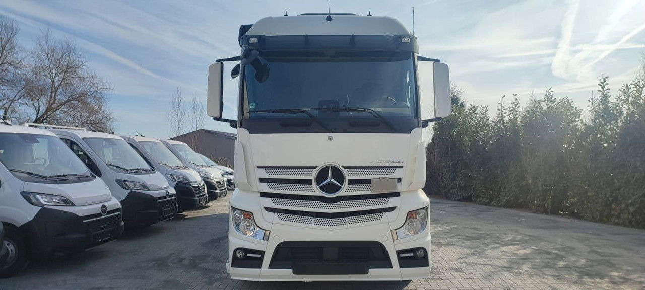 Mercedes-Benz Actros 1843 1843-Vermietung - LBW Voll-Luft-gefedert - Koffer LKW: das Bild 2 Mercedes-Benz Actros 1843 1843-Vermietung - LBW Voll-Luft-gefedert - Koffer LKW: das Bild 2
