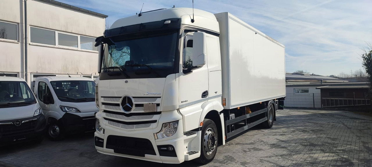 Mercedes-Benz Actros 1843 1843-Vermietung - LBW Voll-Luft-gefedert - Koffer LKW: das Bild 1 Mercedes-Benz Actros 1843 1843-Vermietung - LBW Voll-Luft-gefedert - Koffer LKW: das Bild 1