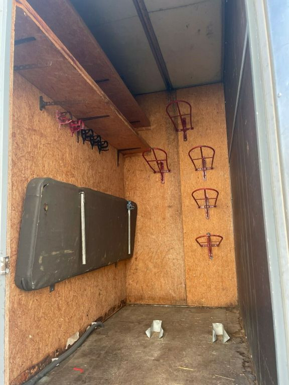 MAN 12.192 Pferdetransporter MAN 12.192 Pferdetransporter - Pferdetransporter: das Bild 5 MAN 12.192 Pferdetransporter MAN 12.192 Pferdetransporter - Pferdetransporter: das Bild 5