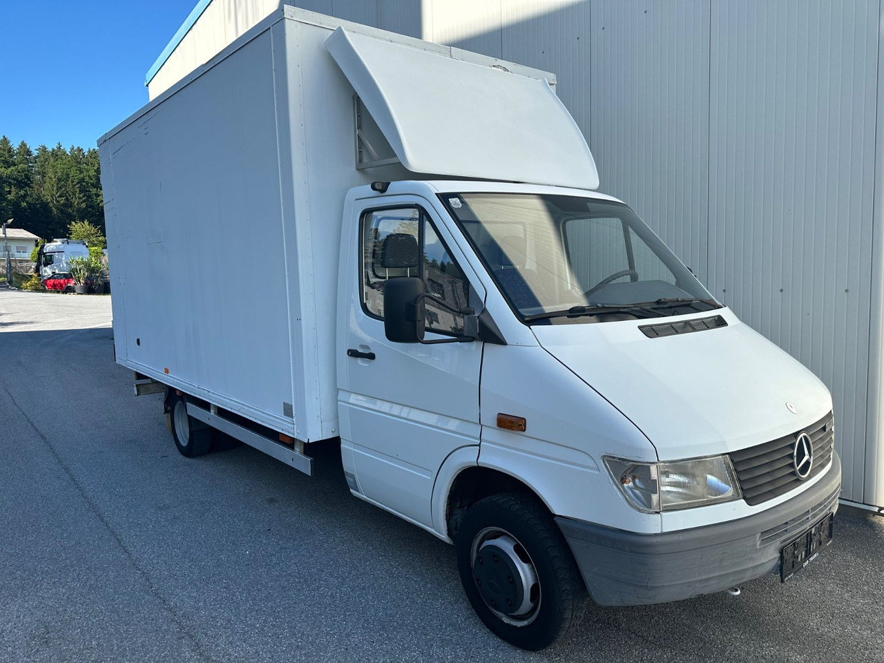 Mercedes-Benz 412 D Koffer Klima - Koffer Transporter: das Bild 2 Mercedes-Benz 412 D Koffer Klima - Koffer Transporter: das Bild 2