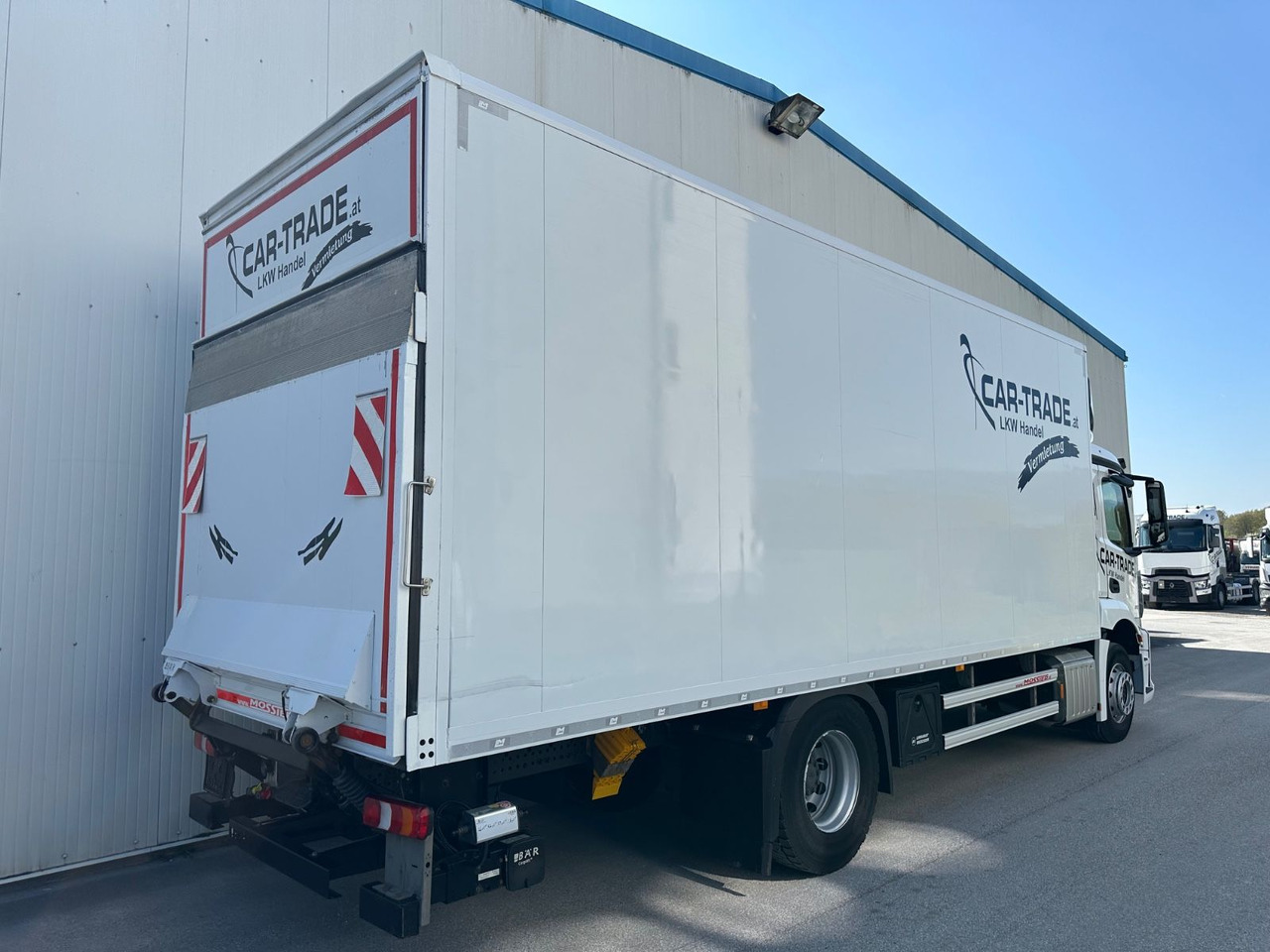 Mercedes-Benz Actros 1833 Koffer/LBW - Koffer LKW: das Bild 3 Mercedes-Benz Actros 1833 Koffer/LBW - Koffer LKW: das Bild 3
