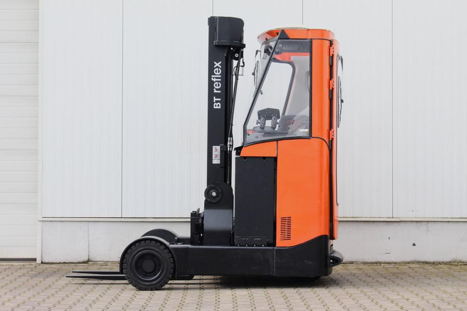 BT RRE160R Outdoor Kabine - Schubmaststapler: das Bild 3 BT RRE160R Outdoor Kabine - Schubmaststapler: das Bild 3