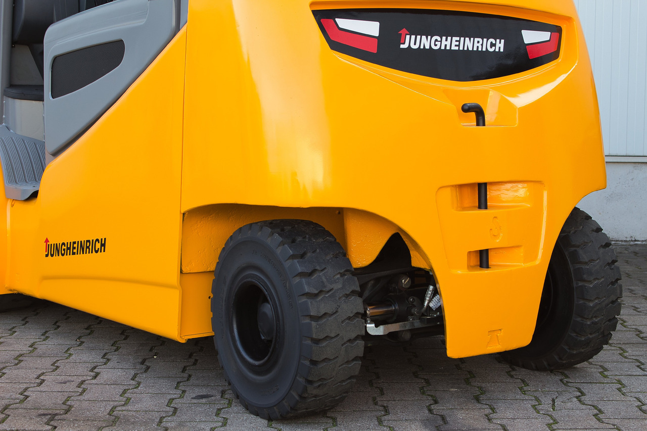 JUNGHEINRICH EFG545 - Triplex - 100% Kapazität - Bj. 2022 - 4,5t - Elektrostapler: das Bild 5 JUNGHEINRICH EFG545 - Triplex - 100% Kapazität - Bj. 2022 - 4,5t - Elektrostapler: das Bild 5