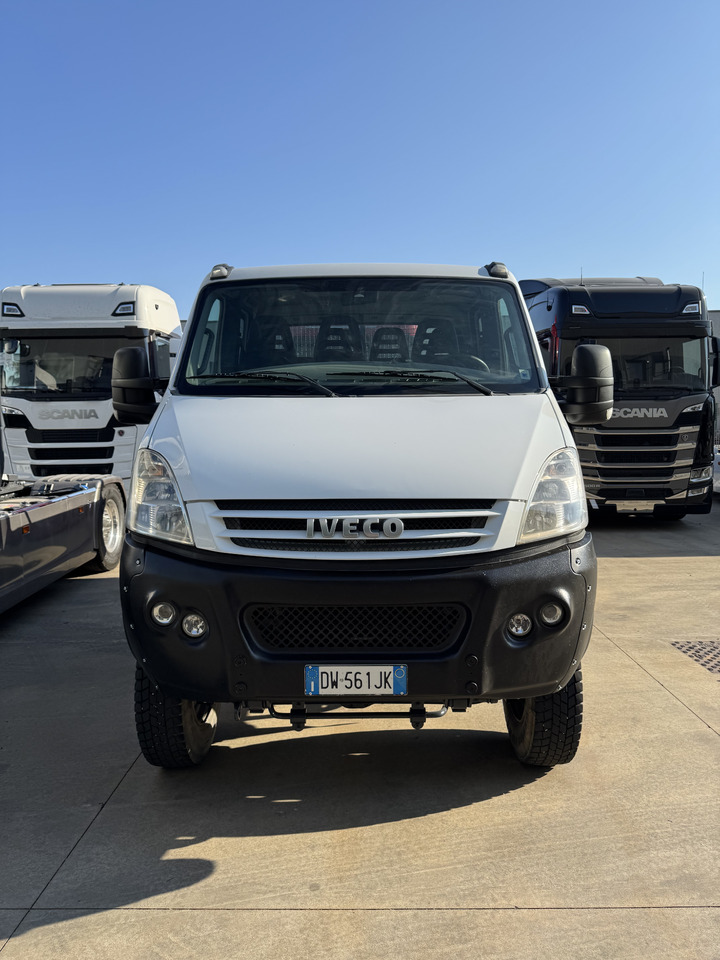 IVECO Daily 4X4 - Pritsche Transporter: das Bild 2 IVECO Daily 4X4 - Pritsche Transporter: das Bild 2