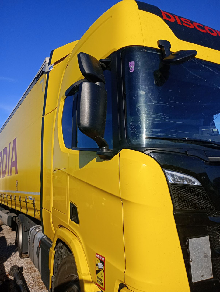 SCANIA R460 SUPER, Location: Villareal, Spain - Sattelzugmaschine: das Bild 1 SCANIA R460 SUPER, Location: Villareal, Spain - Sattelzugmaschine: das Bild 1