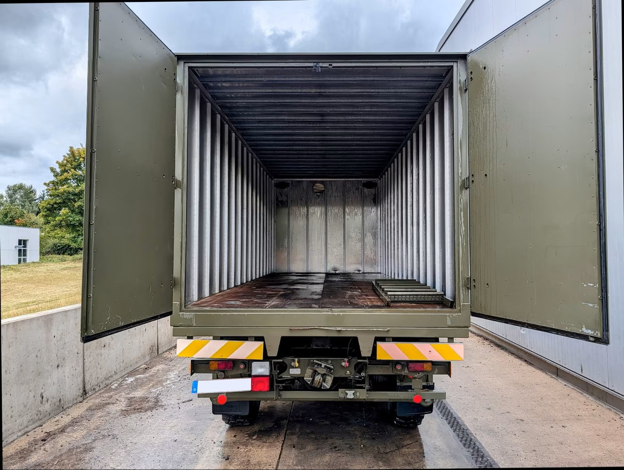 VOLVO N10 - Koffer LKW: das Bild 4 VOLVO N10 - Koffer LKW: das Bild 4