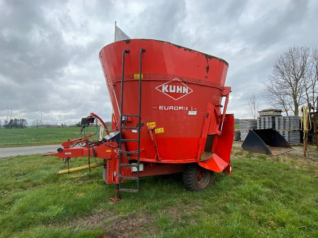 Kuhn EuroMix - Futtermischwagen: das Bild 2 Kuhn EuroMix - Futtermischwagen: das Bild 2