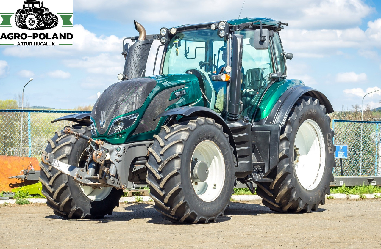 VALTRA T214 - 2016 ROK - 4950 h - Traktor: das Bild 2 VALTRA T214 - 2016 ROK - 4950 h - Traktor: das Bild 2