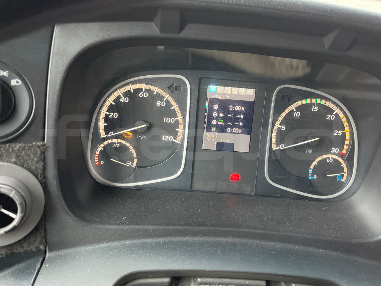 Mercedes-Benz Atego - Reisebus: das Bild 3 Mercedes-Benz Atego - Reisebus: das Bild 3