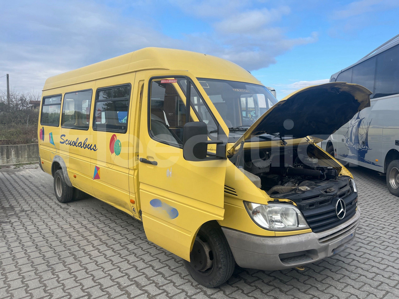 Mercedes-Benz Sprinter - Schulbus: das Bild 1 Mercedes-Benz Sprinter - Schulbus: das Bild 1