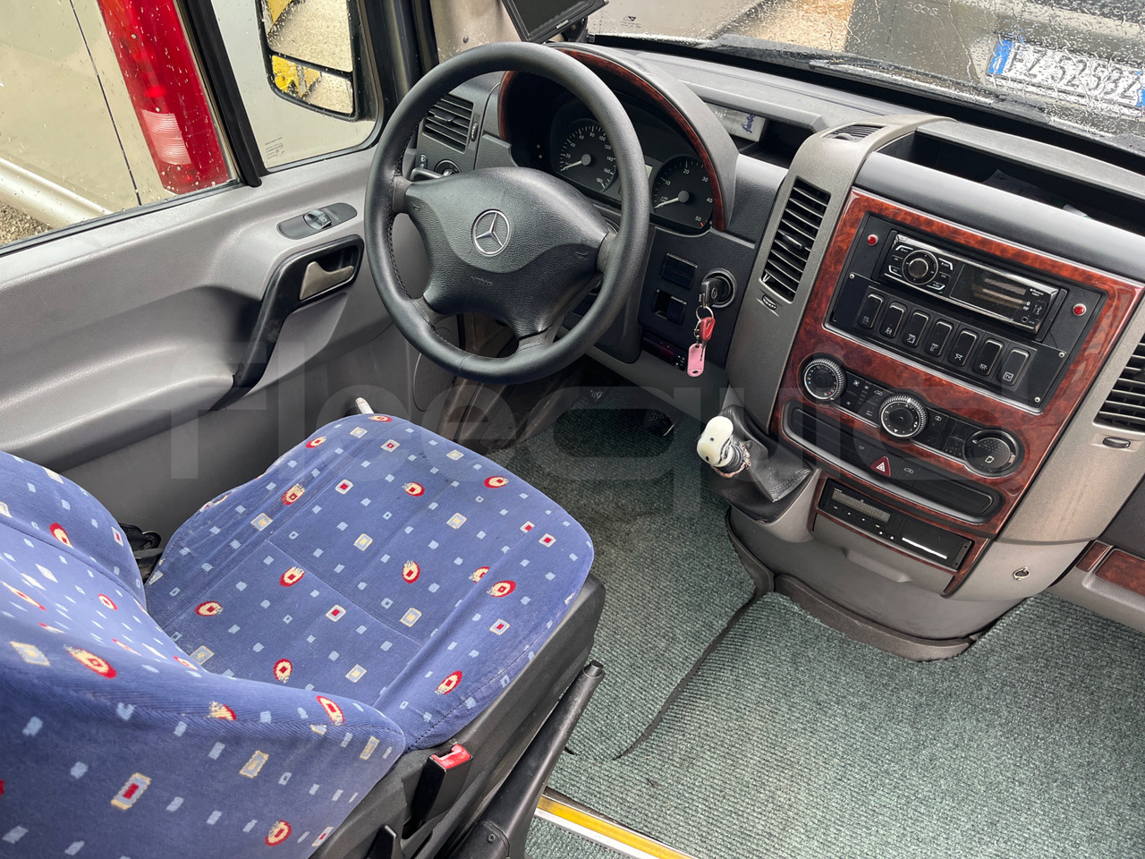 Überlandbus Mercedes-Benz Sprinter: das Bild 15 Überlandbus Mercedes-Benz Sprinter: das Bild 15