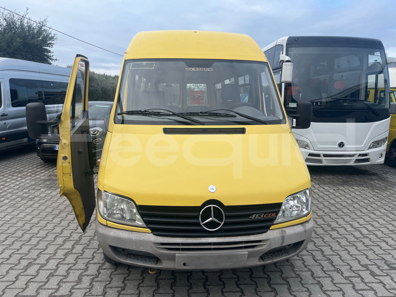 Mercedes-Benz Sprinter - Schulbus: das Bild 2 Mercedes-Benz Sprinter - Schulbus: das Bild 2