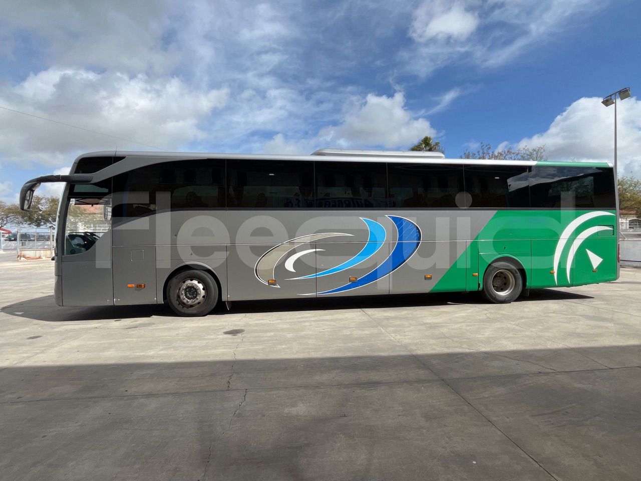 Reisebus Mercedes-Benz Tourismo: das Bild 6