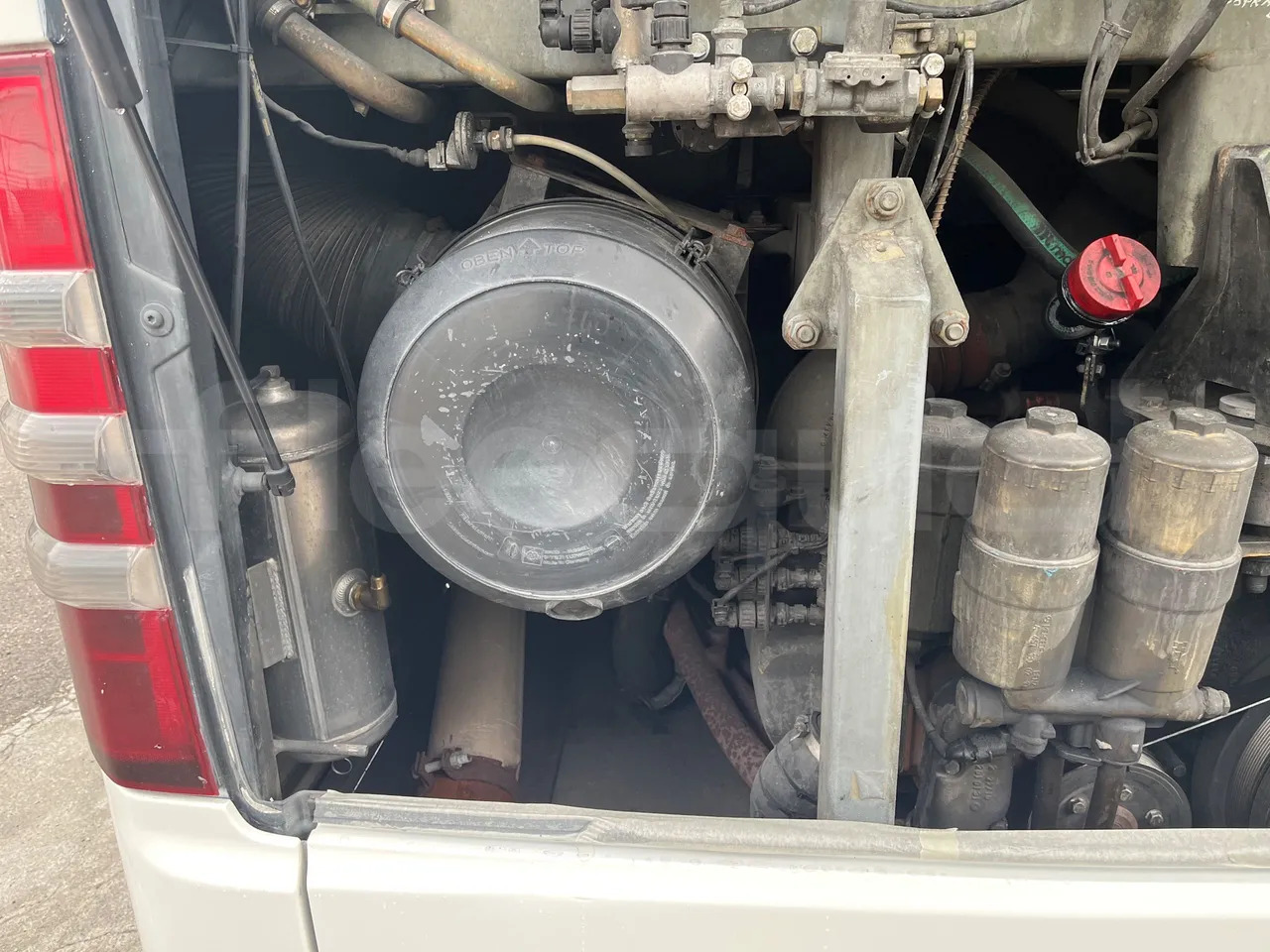 Reisebus Mercedes-Benz Tourismo: das Bild 19