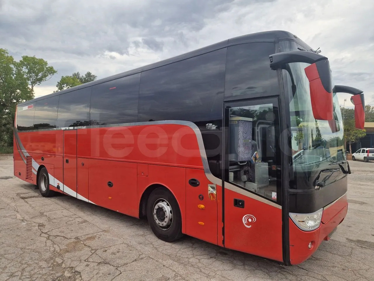 Van Hool Acron - Reisebus: das Bild 1 Van Hool Acron - Reisebus: das Bild 1