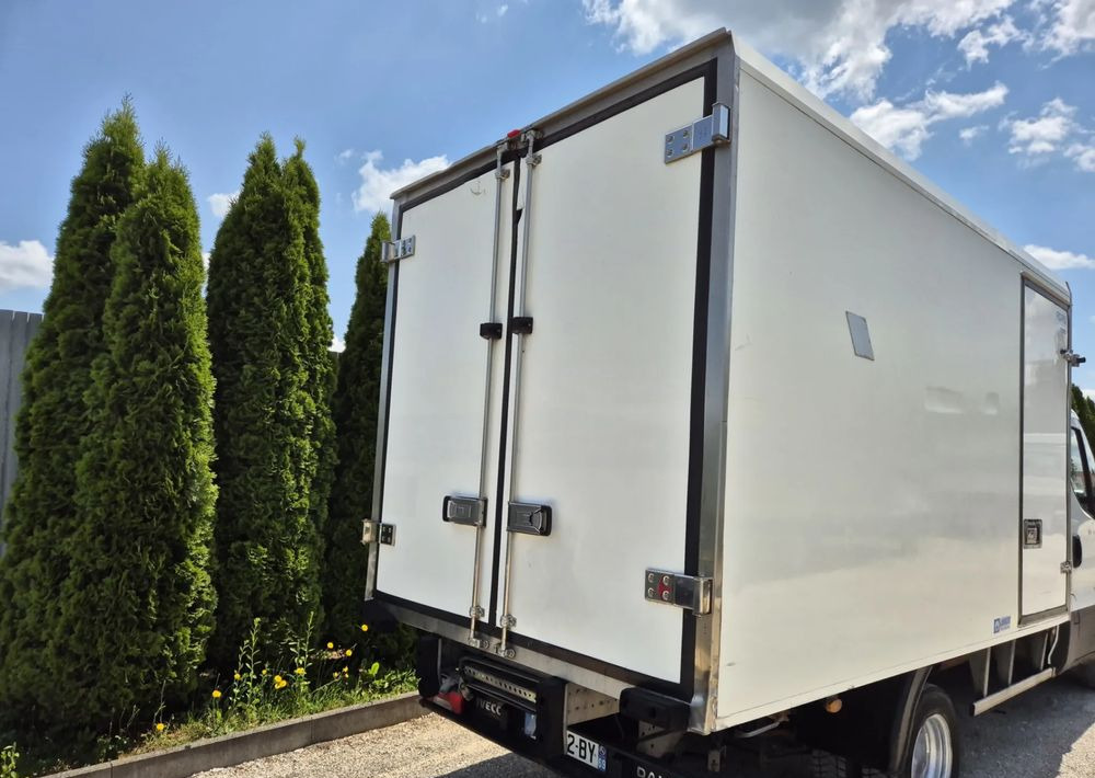 Chłodnia Mroźnia 3.6m 2017 rok Carrier Xarios 600 zasilanie stacjonarne 230v , 2 parowniki, stan bdb! - Kühlkofferaufbau: das Bild 5 Chłodnia Mroźnia 3.6m 2017 rok Carrier Xarios 600 zasilanie stacjonarne 230v , 2 parowniki, stan bdb! - Kühlkofferaufbau: das Bild 5