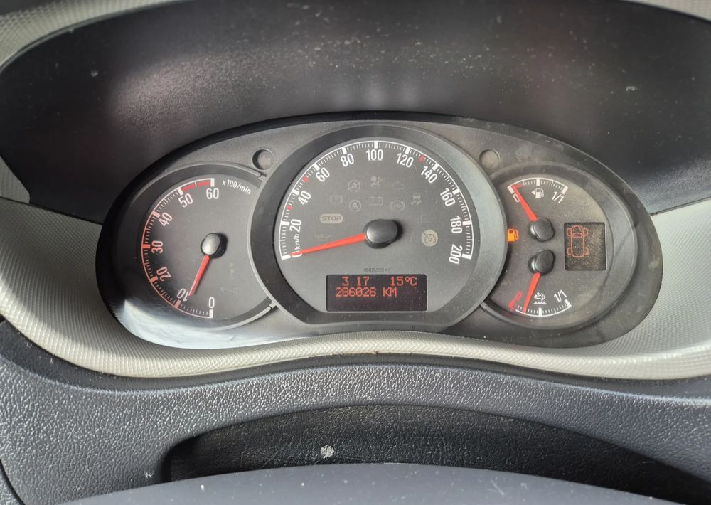 Transporter mit Doppelkabine Opel Movano 2.3: das Bild 9 Transporter mit Doppelkabine Opel Movano 2.3: das Bild 9