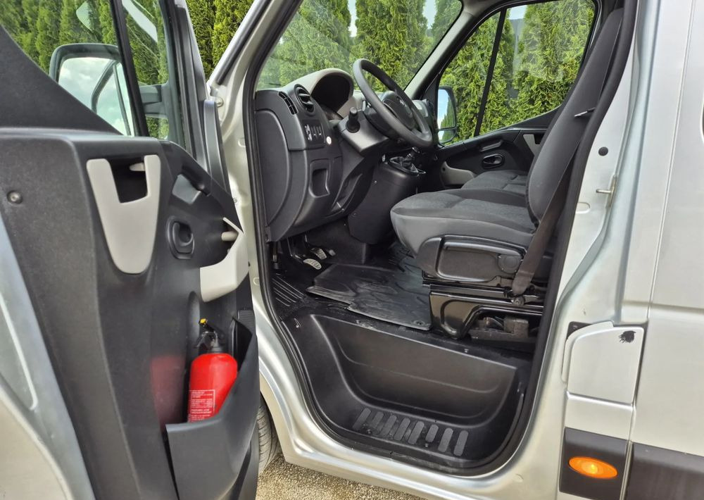 Transporter mit Doppelkabine Opel Movano 2.3: das Bild 6 Transporter mit Doppelkabine Opel Movano 2.3: das Bild 6