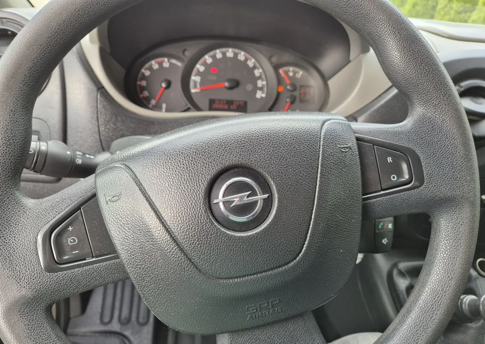 Transporter mit Doppelkabine Opel Movano 2.3: das Bild 12 Transporter mit Doppelkabine Opel Movano 2.3: das Bild 12