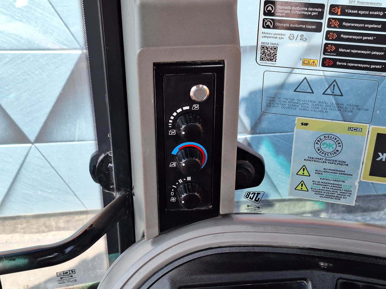 Baggerlader JCB 3CX: das Bild 18 Baggerlader JCB 3CX: das Bild 18