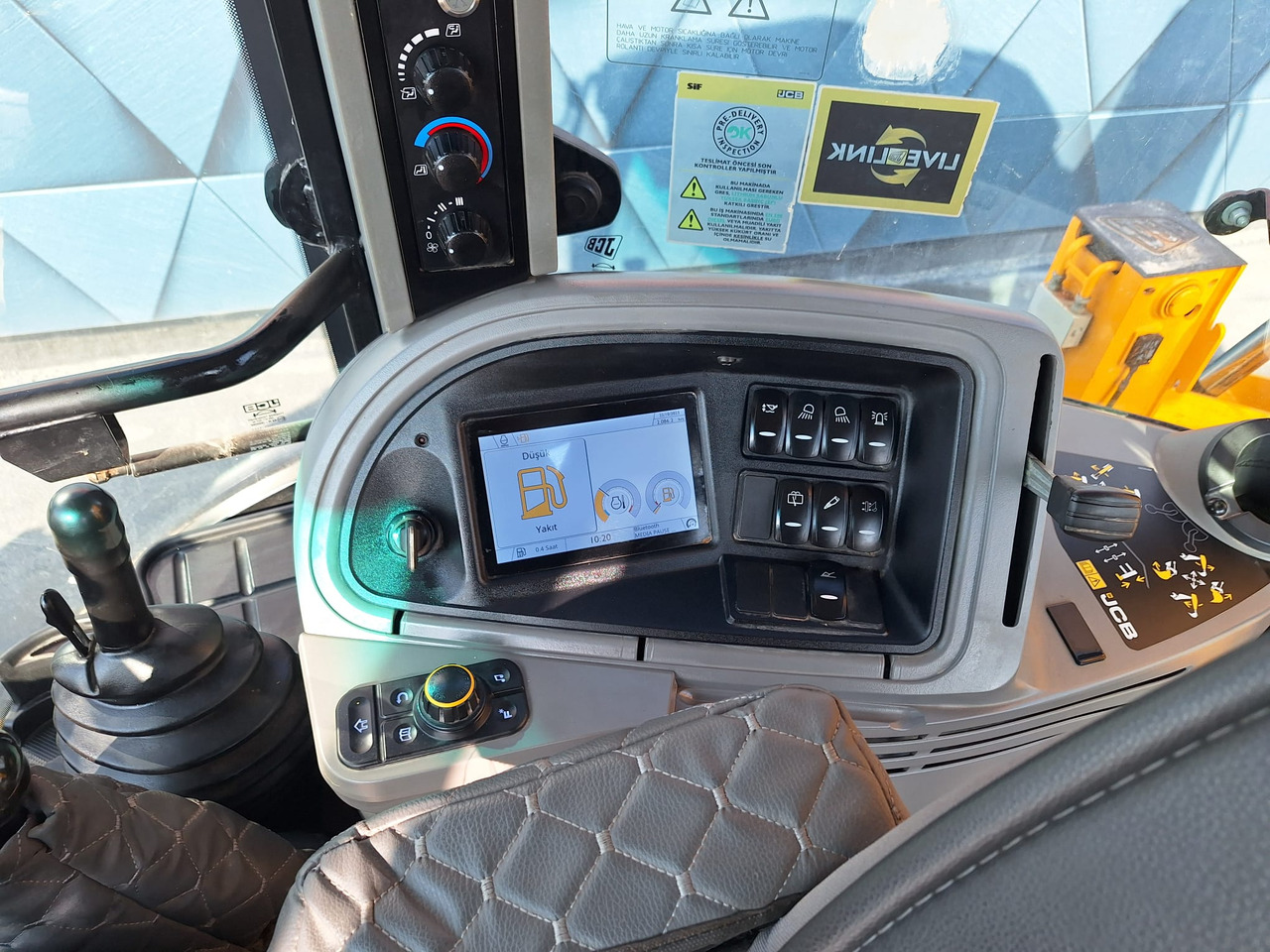 Baggerlader JCB 3CX: das Bild 17 Baggerlader JCB 3CX: das Bild 17