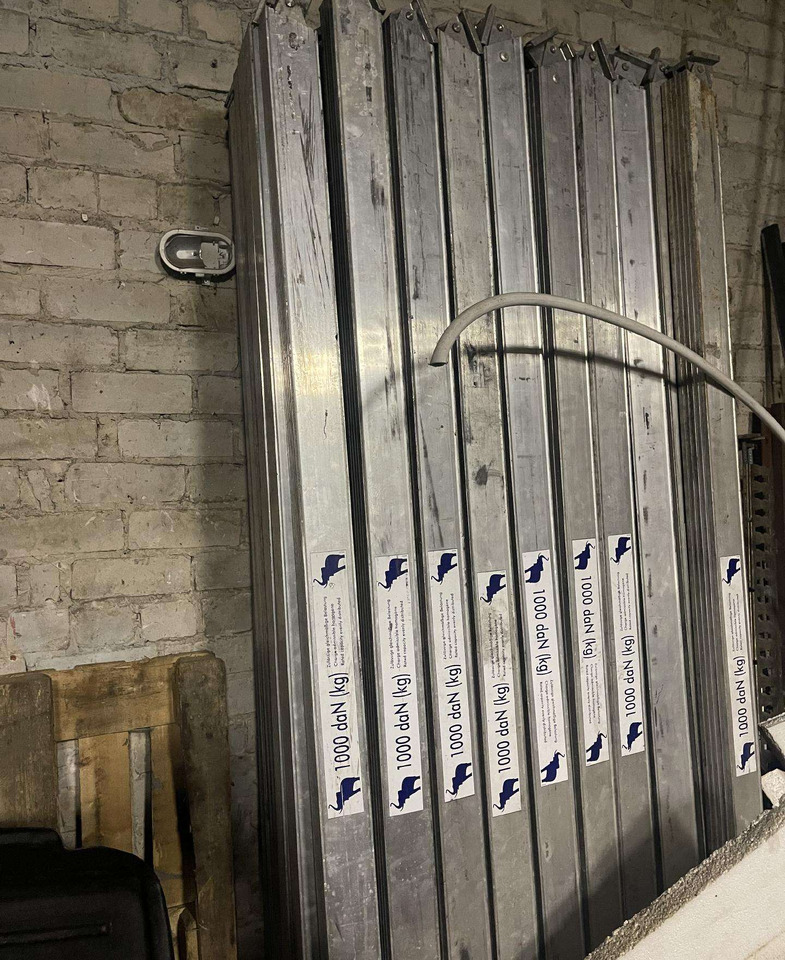 Schmitz SKO - Karosserie und Außen für Anhänger: das Bild 3 Schmitz SKO - Karosserie und Außen für Anhänger: das Bild 3