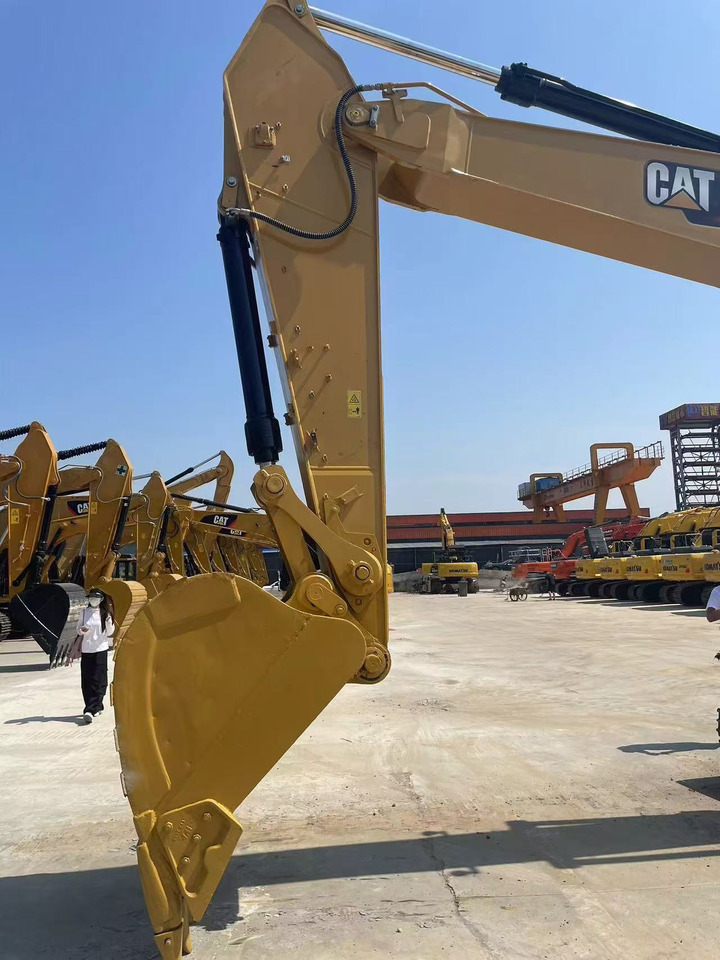 CATERPILLAR 330GC Low fuel consumption and easy maintenance Earthwork Engineering Mining Urban Construction - Kettenbagger: das Bild 3 CATERPILLAR 330GC Low fuel consumption and easy maintenance Earthwork Engineering Mining Urban Construction - Kettenbagger: das Bild 3