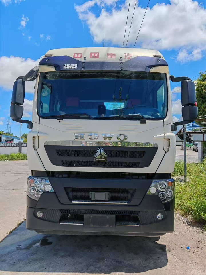 SINOTRUK howo 371,430 ,460 tractor multiple models used and stock new tractors Customizable - Sattelzugmaschine: das Bild 2 SINOTRUK howo 371,430 ,460 tractor multiple models used and stock new tractors Customizable - Sattelzugmaschine: das Bild 2