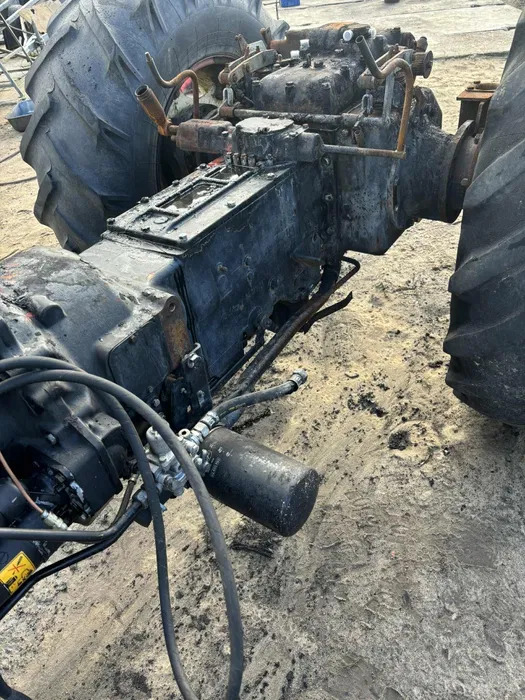 ZETOR 8441 - Vorderachse: das Bild 2 ZETOR 8441 - Vorderachse: das Bild 2