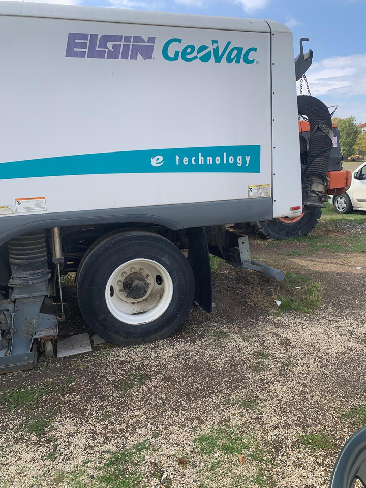 ELGIN GEOVAC VACUUM SWEEPER E TECHNOLOGY - Kehrmaschine: das Bild 4 ELGIN GEOVAC VACUUM SWEEPER E TECHNOLOGY - Kehrmaschine: das Bild 4