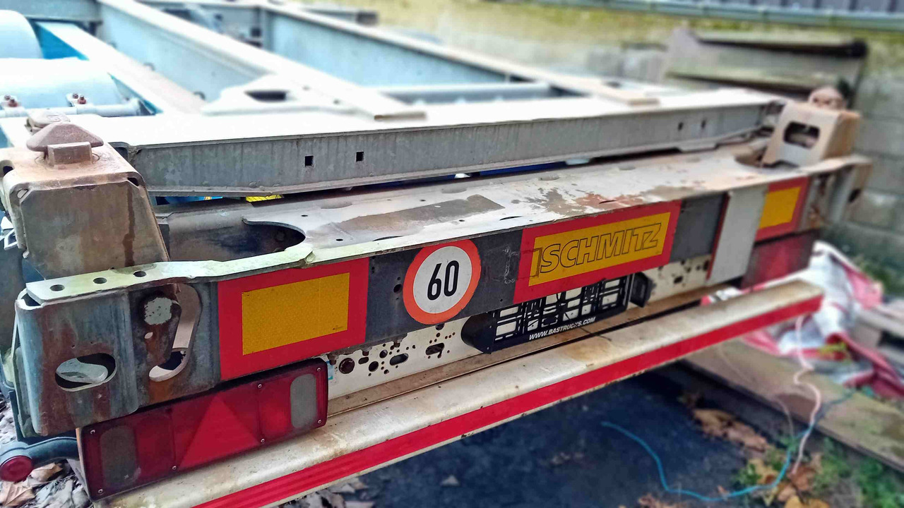 SCHMITZ CARGOBULL châssis porte-conteneur semi-remorque Os - type SGF*3 - adaptable pour conteneur 20' et 40' - Container/ Wechselfahrgestell Auflieger: das Bild 4 SCHMITZ CARGOBULL châssis porte-conteneur semi-remorque Os - type SGF*3 - adaptable pour conteneur 20' et 40' - Container/ Wechselfahrgestell Auflieger: das Bild 4