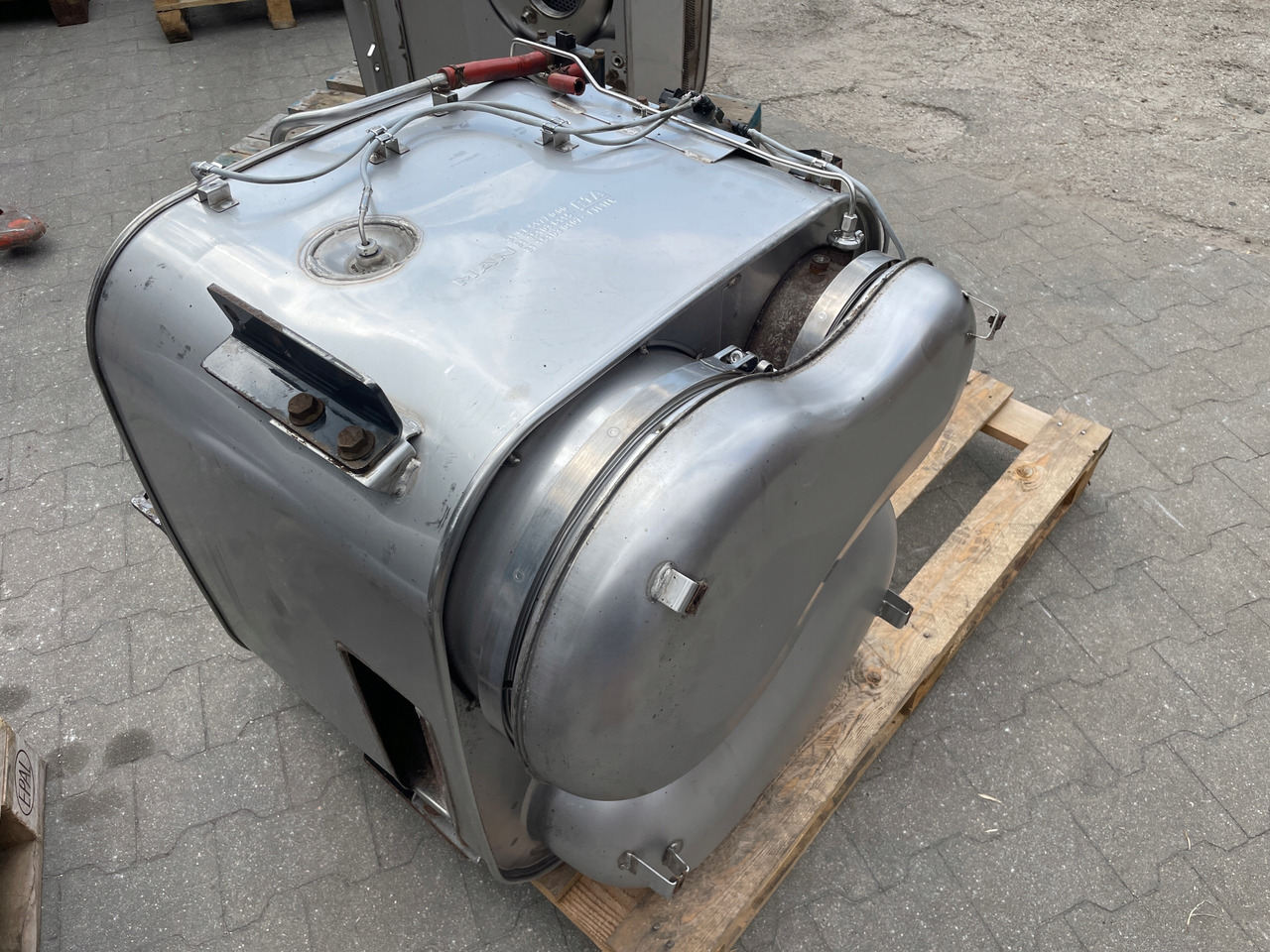 KATALIZATOR MAN TGX TGS EURO 6 DPF TŁUMIK WYDECH 81151036115 - Auspuff für LKW: das Bild 3 KATALIZATOR MAN TGX TGS EURO 6 DPF TŁUMIK WYDECH 81151036115 - Auspuff für LKW: das Bild 3