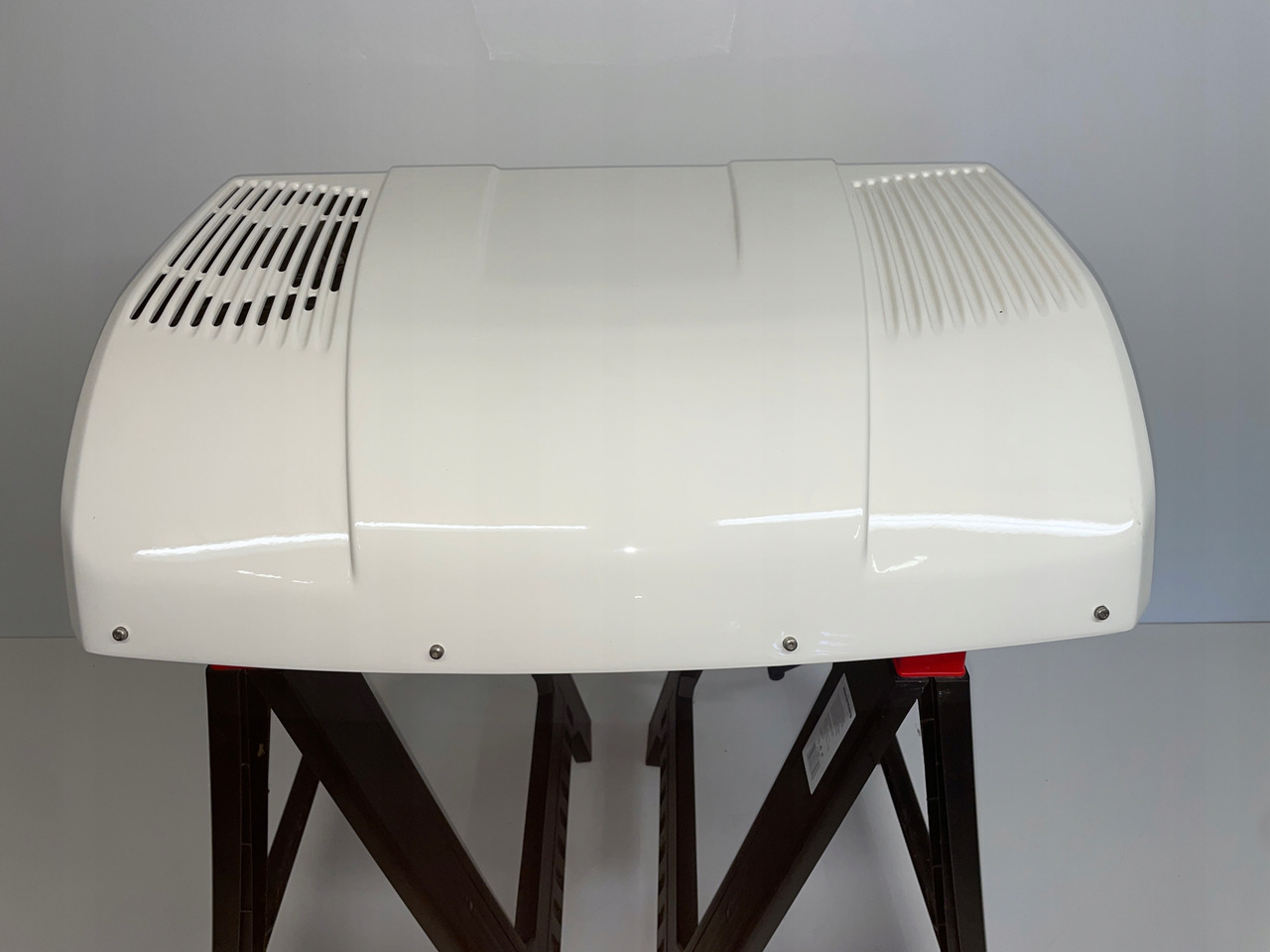 KLIMATYZACJA MAN SCANIA WAECO RT880 RT 880 - Klimakompressor für LKW: das Bild 1 KLIMATYZACJA MAN SCANIA WAECO RT880 RT 880 - Klimakompressor für LKW: das Bild 1