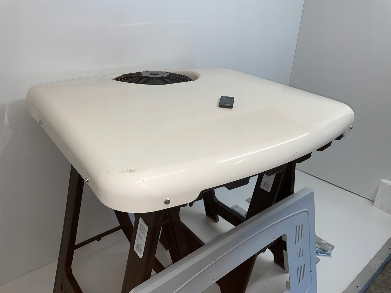 KLIMATYZACJA POSTOJOWA PILOT SLIMCOOL FACTORY PREP DAF SCANIA MC1507523 - Klimakompressor für LKW: das Bild 2 KLIMATYZACJA POSTOJOWA PILOT SLIMCOOL FACTORY PREP DAF SCANIA MC1507523 - Klimakompressor für LKW: das Bild 2