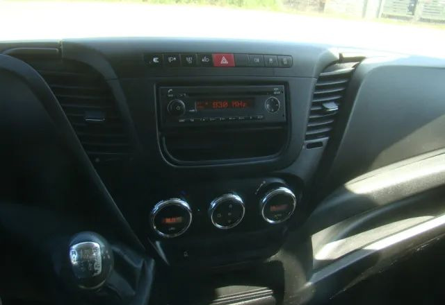 Iveco DAILY 35 S 15 MAXI L4 H2 KLIMATRONIC - Leasing Iveco DAILY 35 S 15 MAXI L4 H2 KLIMATRONIC: das Bild 16 Iveco DAILY 35 S 15 MAXI L4 H2 KLIMATRONIC - Leasing Iveco DAILY 35 S 15 MAXI L4 H2 KLIMATRONIC: das Bild 16