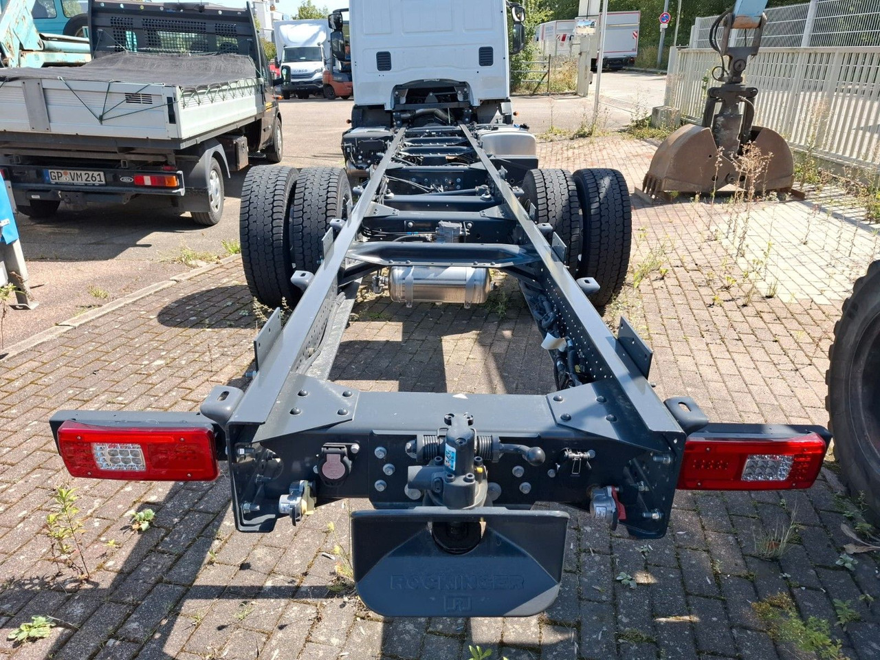 Iveco ML 140-280 FFH, Fahrgestell, Luft, Klima, ... - Fahrgestell LKW: das Bild 2 Iveco ML 140-280 FFH, Fahrgestell, Luft, Klima, ... - Fahrgestell LKW: das Bild 2