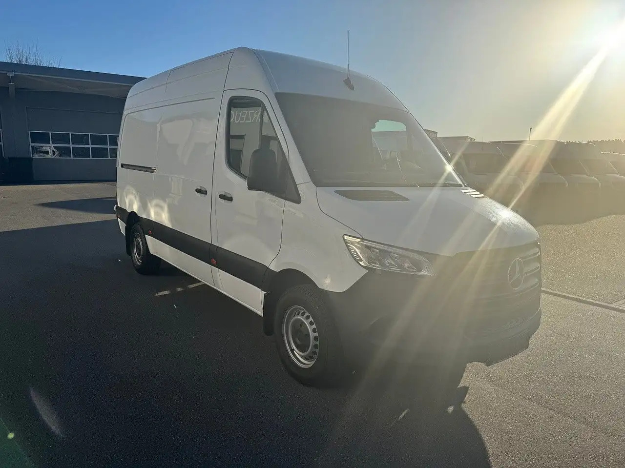 Mercedes-Benz Sprinter 316 CDI Lang Hoch Klima LED MBUX - Kastenwagen: das Bild 2 Mercedes-Benz Sprinter 316 CDI Lang Hoch Klima LED MBUX - Kastenwagen: das Bild 2