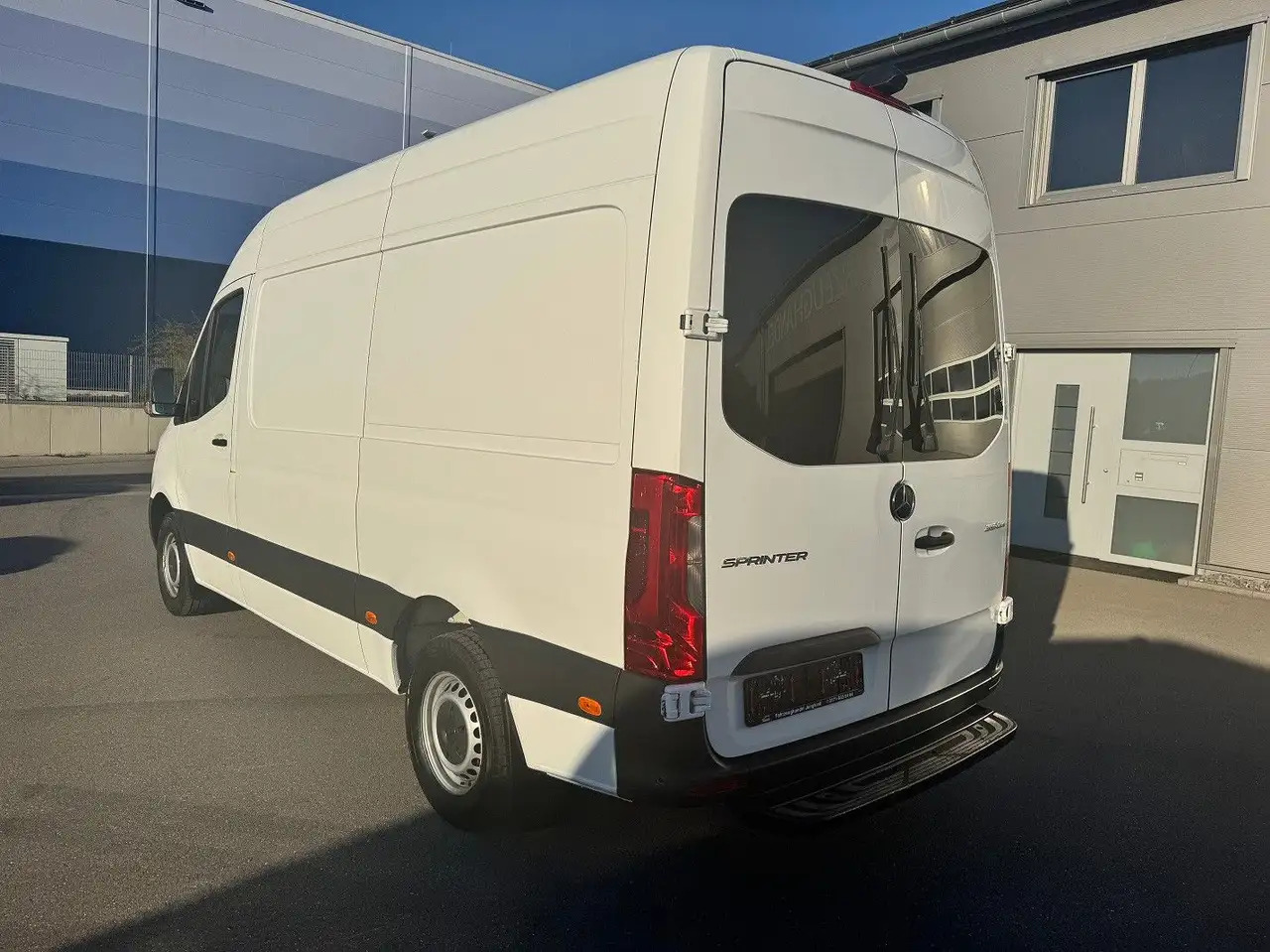 Mercedes-Benz Sprinter 316 CDI Lang Hoch Klima LED MBUX - Kastenwagen: das Bild 5 Mercedes-Benz Sprinter 316 CDI Lang Hoch Klima LED MBUX - Kastenwagen: das Bild 5