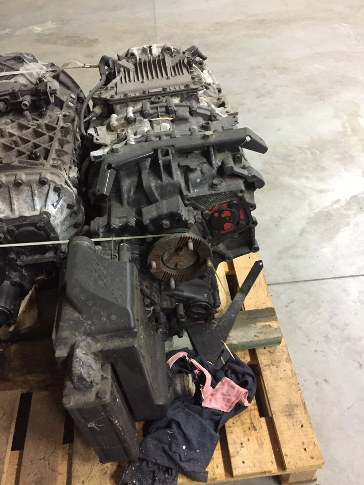 Gebrauchtes Getriebe MAN TGA 18.360, Typ : 12AS 2301, Artikel - Nr. : 81.32003 - 6655 - Getriebe für LKW: das Bild 3 Gebrauchtes Getriebe MAN TGA 18.360, Typ : 12AS 2301, Artikel - Nr. : 81.32003 - 6655 - Getriebe für LKW: das Bild 3