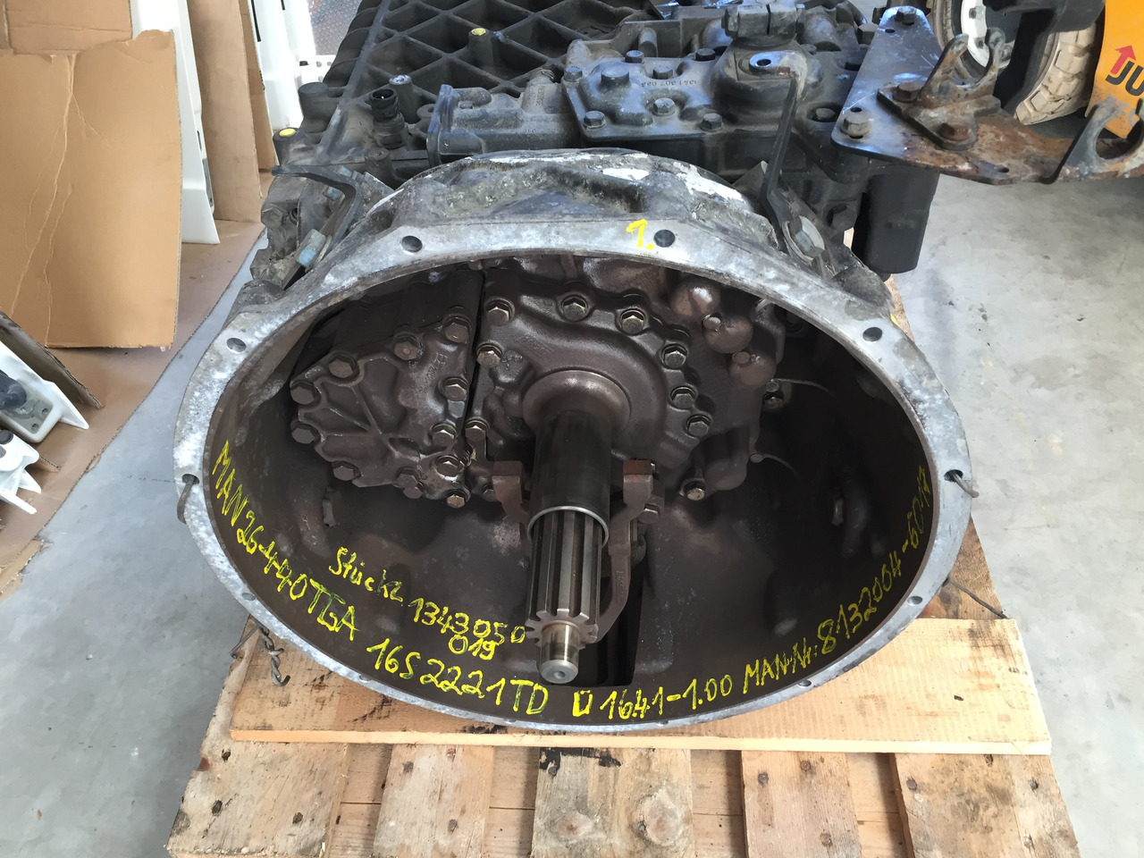 Gebrauchtes Getriebe MAN TGA 26.440 XXL, Typ 16S 2221 TD, Artikel - Nr.: 81.32004 - 6017 - Getriebe für LKW: das Bild 1 Gebrauchtes Getriebe MAN TGA 26.440 XXL, Typ 16S 2221 TD, Artikel - Nr.: 81.32004 - 6017 - Getriebe für LKW: das Bild 1