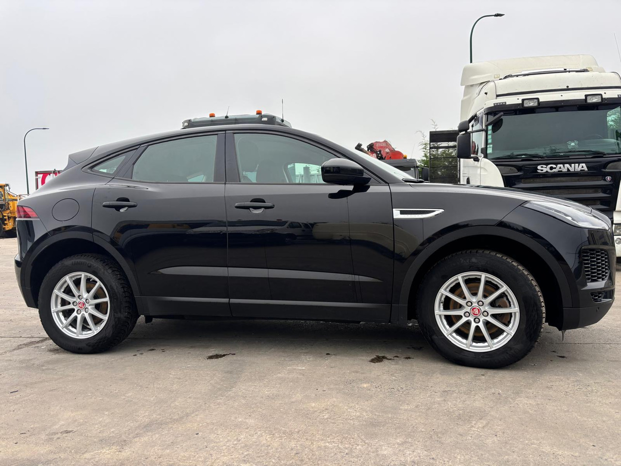 Jaguar E-Pace 150 - SUV/ Geländewagen: das Bild 1 Jaguar E-Pace 150 - SUV/ Geländewagen: das Bild 1