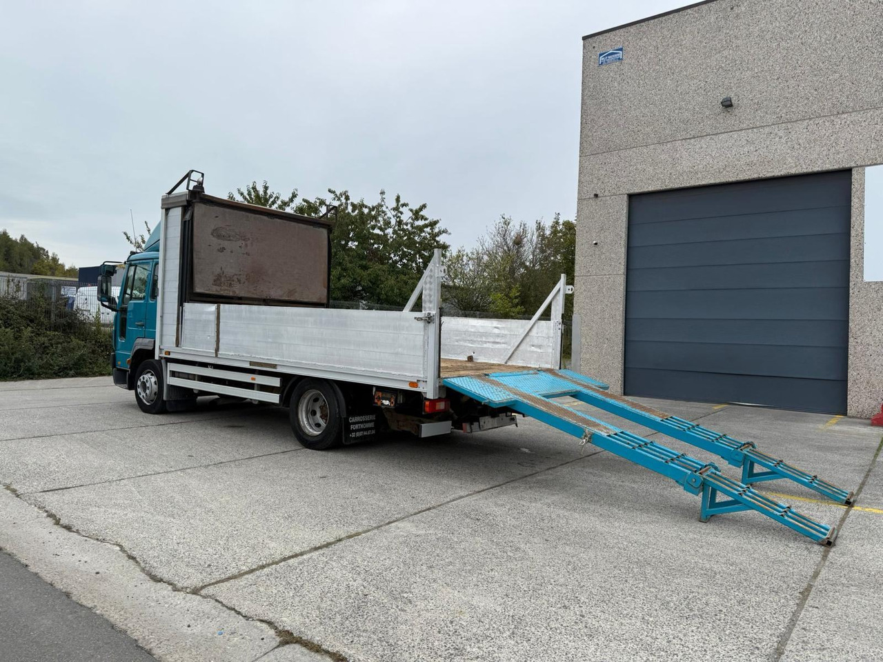 VOLVO FL 12 250, 2004 god. - Pritsche LKW: das Bild 2 VOLVO FL 12 250, 2004 god. - Pritsche LKW: das Bild 2