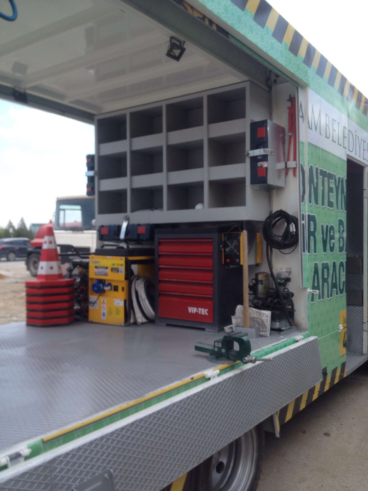 AREL TRAILER FIRST RESPONSE AND RESCUE VEHICLE - Feuerwehrfahrzeug: das Bild 3 AREL TRAILER FIRST RESPONSE AND RESCUE VEHICLE - Feuerwehrfahrzeug: das Bild 3