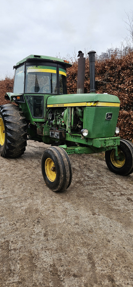 JOHN DEERE 4430 - Traktor: das Bild 4 JOHN DEERE 4430 - Traktor: das Bild 4