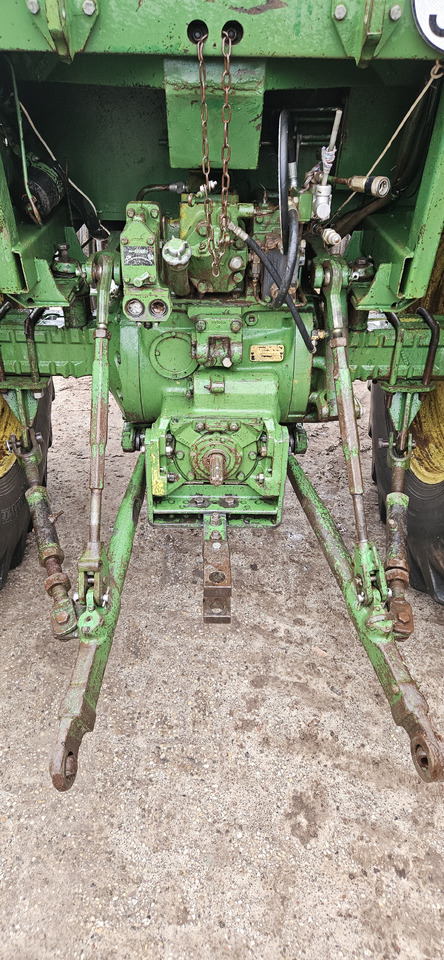JOHN DEERE 4430 - Traktor: das Bild 3 JOHN DEERE 4430 - Traktor: das Bild 3