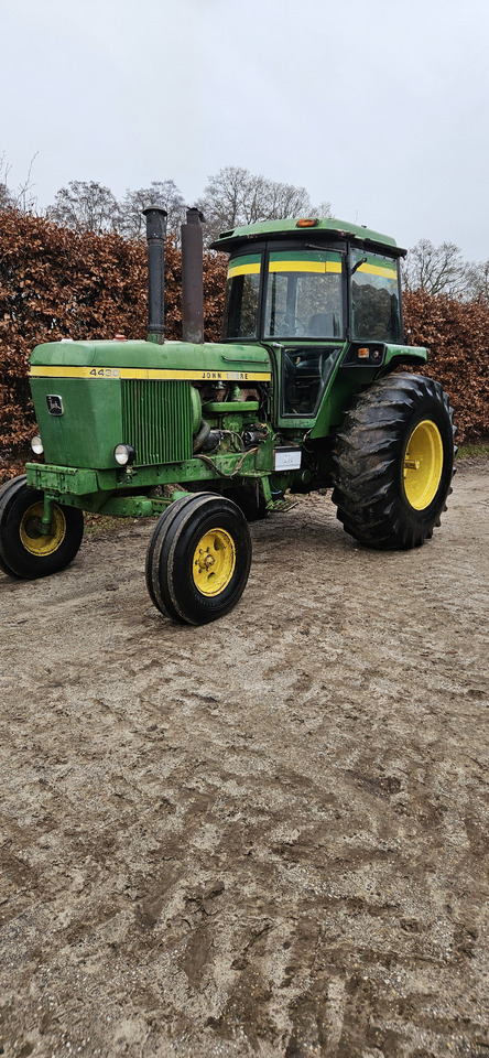 JOHN DEERE 4430 - Traktor: das Bild 1 JOHN DEERE 4430 - Traktor: das Bild 1