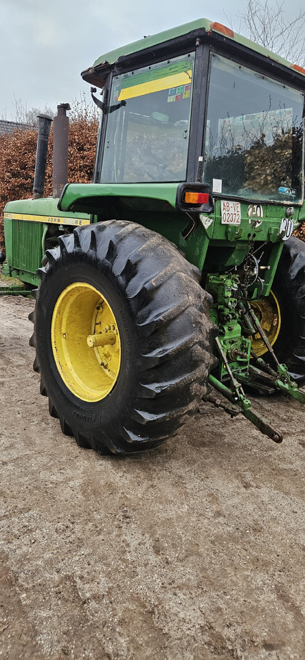 JOHN DEERE 4430 - Traktor: das Bild 2 JOHN DEERE 4430 - Traktor: das Bild 2