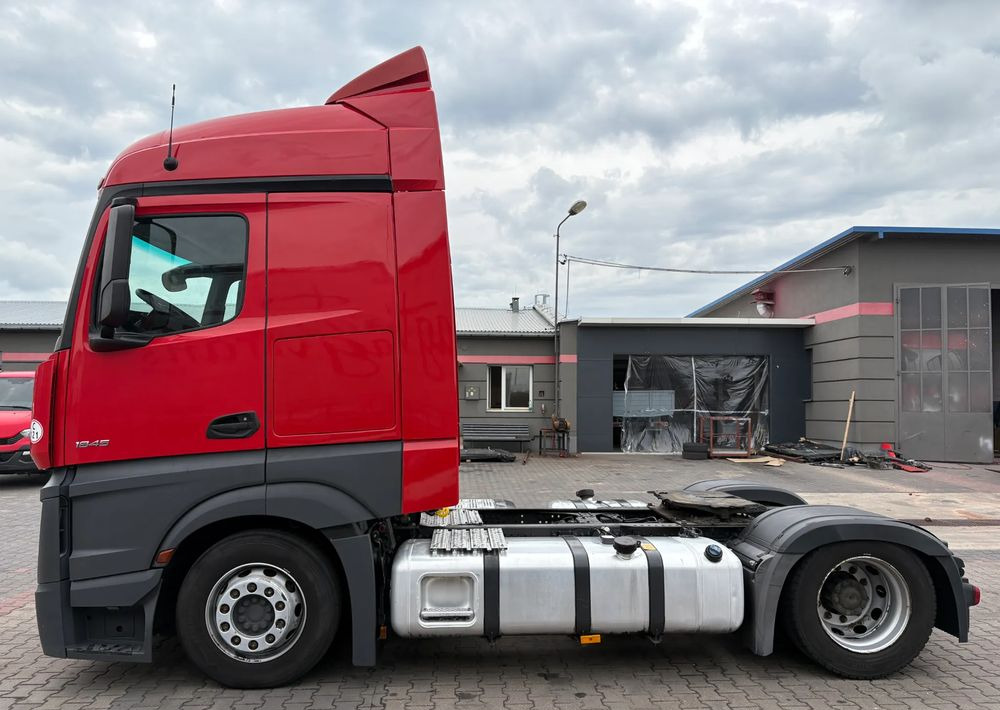 Mercedes-Benz ACTROS 1845 - Sattelzugmaschine: das Bild 3 Mercedes-Benz ACTROS 1845 - Sattelzugmaschine: das Bild 3