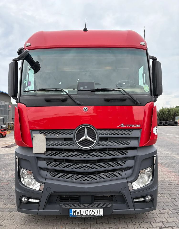 Mercedes-Benz ACTROS 1845 - Sattelzugmaschine: das Bild 2 Mercedes-Benz ACTROS 1845 - Sattelzugmaschine: das Bild 2